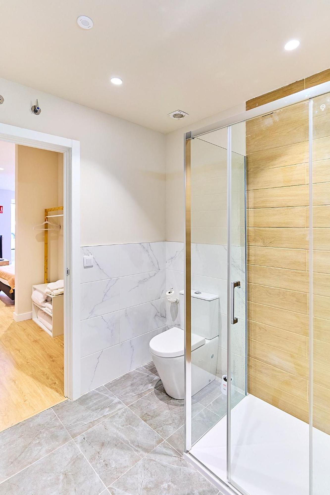 Apartamentos Delia By Gaiarooms Леон Экстерьер фото